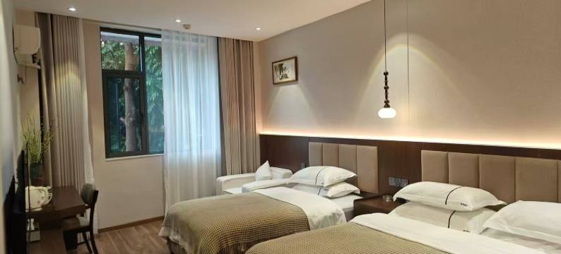 景洪曼弄枫凉都时尚酒店图片