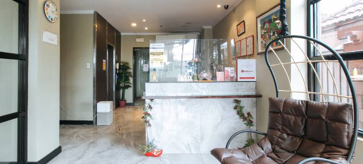 红门酒店普拉斯@ MM酒店拉斯皮纳斯-原红门酒店普拉斯近竹管风琴(RedDoorz Plus @ MM Hotel Las Pinas)图片