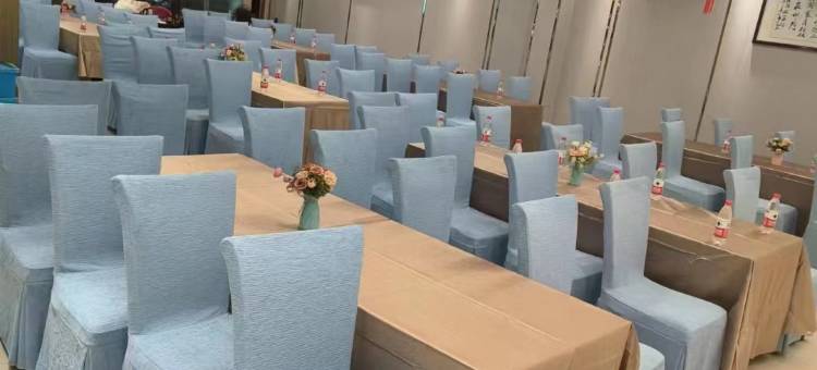 凯盛精选酒店(汉口北大道新华南四季美农贸城店)图片