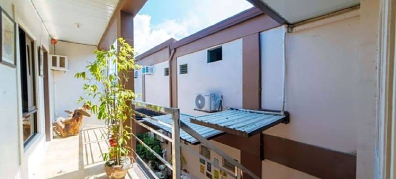 瑞德多兹酒店 @ 将军城阿帕雷恩特街(RedDoorz @ Aparente Gensan)图片