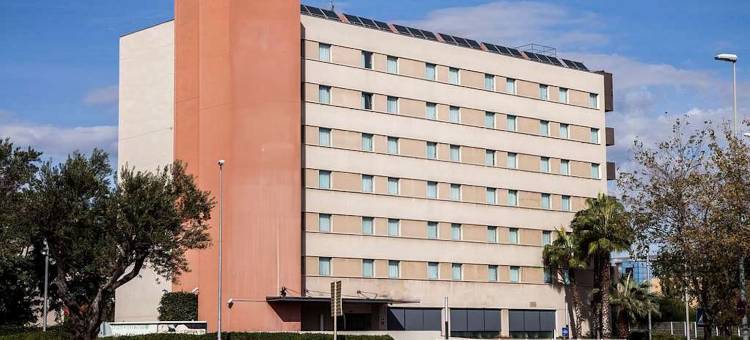 巴塞罗那科内拉费拉旅屋酒店(Travelodge Barcelona Cornellà Fira)图片