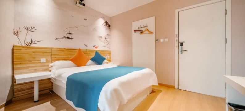 倾城艾莱酒店(西安万象城电视塔地铁站店)图片