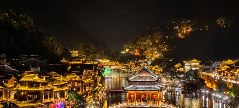 云桥雅居·Life轻奢设计民宿(凤凰古城店)图片