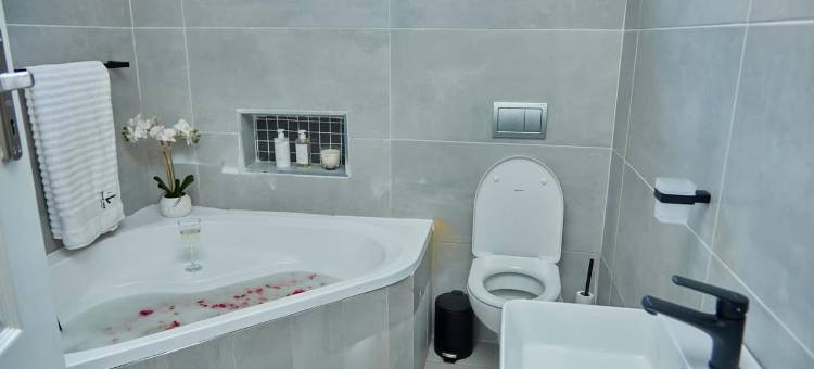Luxurious Messe Luxe Apartment Near Airport图片