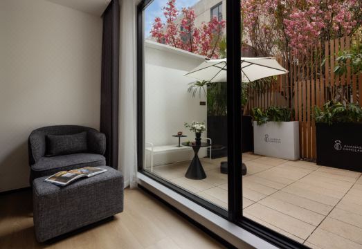 Ananas Camelia Hotel (Kunming Old Street Dongfeng Square) Hotel Overview