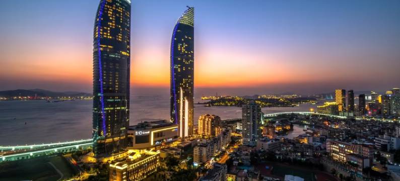 晴海湾海景公寓(厦门大学世茂双子塔店)图片