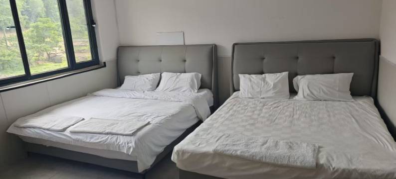 柱角石农家院图片