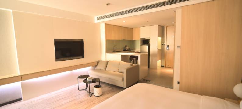 宿适精选酒店(上海淮海中路地铁站店)图片