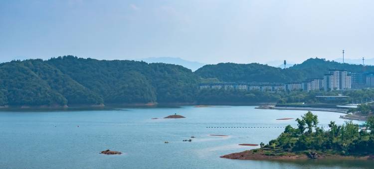千岛湖壹号湖景度假公寓(欢乐水世界店)图片