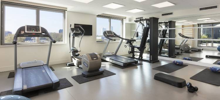 巴黎圣丹尼体育场大教堂诺富特酒店(Novotel Paris Saint-Denis Stade Basilique)图片