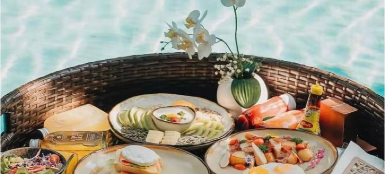 六出花Alstroemeria·拾光伴趣亲子野奢度假美墅(鲁家景区店)图片