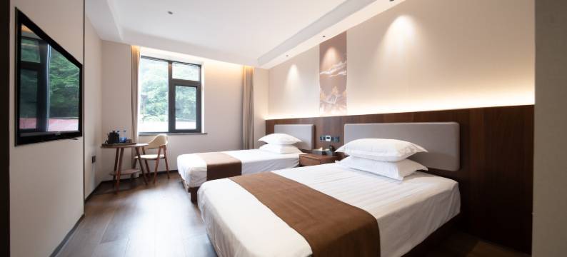 湖畔花园酒店(庐山风景名胜区含鄱口店)图片