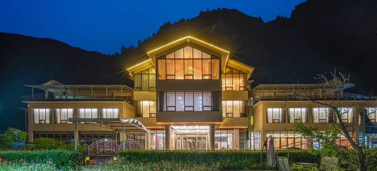 松潘岷山丽呈酒店图片
