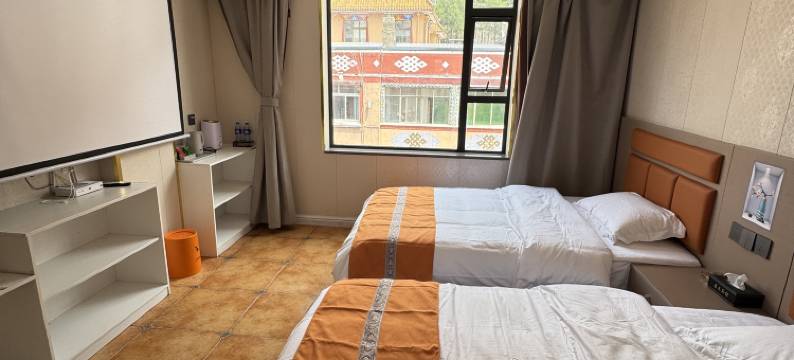 壤塘悬天宾馆图片