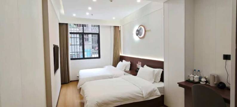 宜盛智能酒店(忠县实验小学滨江路店)图片