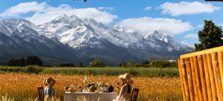 椿山雪・日照金山・田园牧场度假酒店Mountain Spring(白沙古镇店)图片
