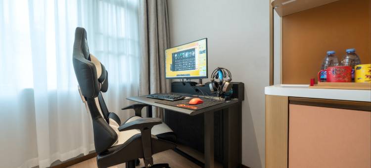 寓约电竞酒店·SUPER(广州白云马务地铁站店)图片