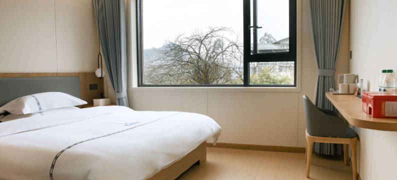 峨眉山金山饭店(雷洞坪车站店)图片