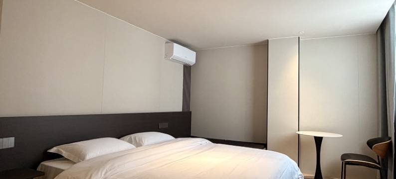 中山坦洲澜星LANSIRE酒店(优越城店)图片