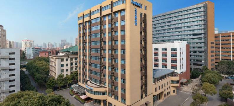 上海浦东中心万枫酒店图片