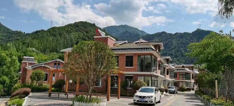 留坝紫柏康养酒店图片