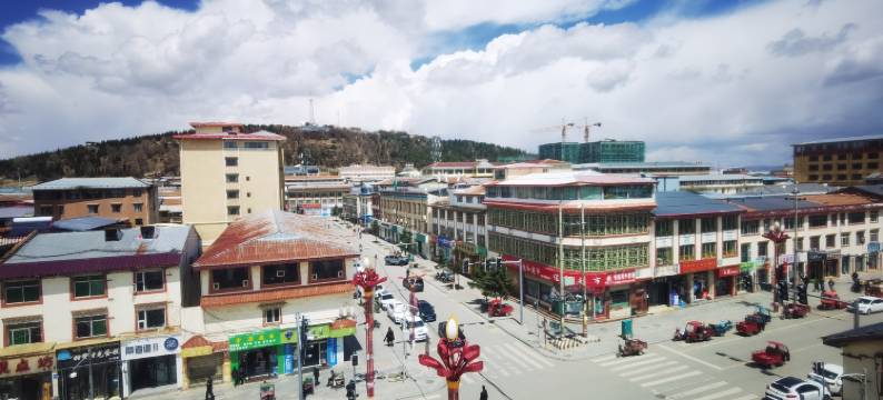 若尔盖都住大酒店图片