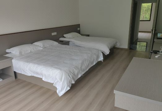 Lake View Farm over view