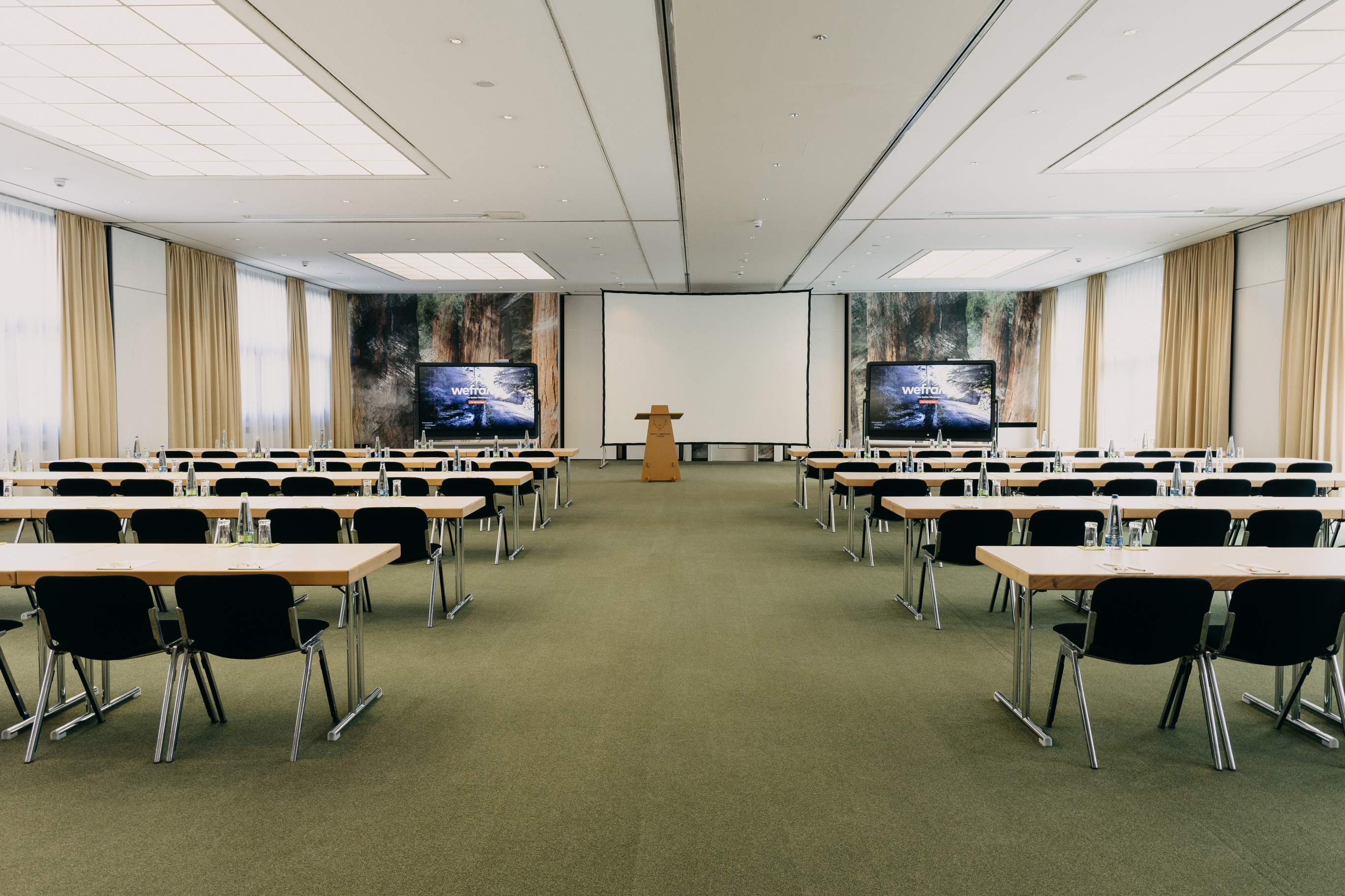 Hotel Forsthaus Nürnberg FürthOver view