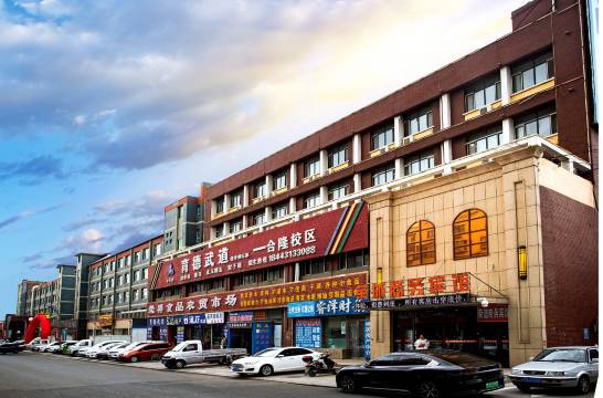 荣信商务宾馆(合隆客运站店)