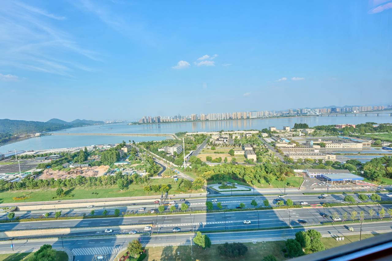 杭州白金汉爵大酒店(西湖区店)图片