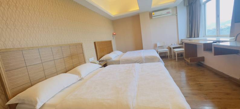 东莞莲峰酒店(寮步松湖智谷产业园店)图片