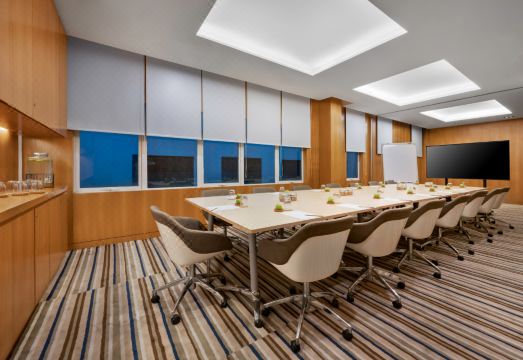 Oasia Suites Kuala Lumpur by Far East Hospitality Hotel Overview