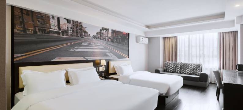 蓉城假日酒店(双流国际机场奥莱店)图片