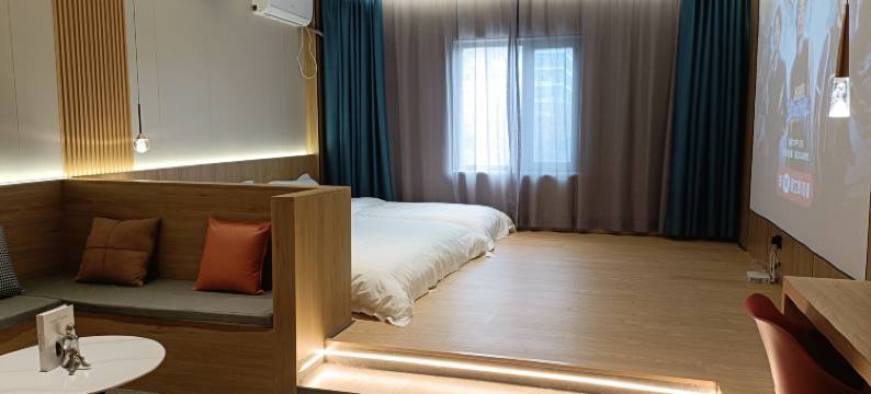 漫图原宿酒店(潍坊新华路印象汇店)图片