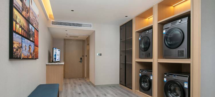 寓约电竞酒店(赣州龙南世界客家民俗文化城店)图片