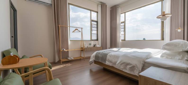 洱畔月民宿图片