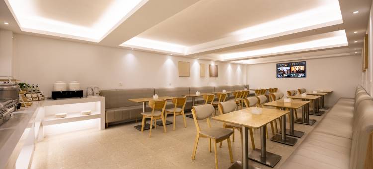 悦榕酒店(辽阳辽化乐购店)图片