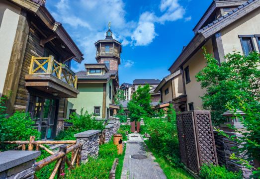 Squirrel Woo Inn Hotel Overview