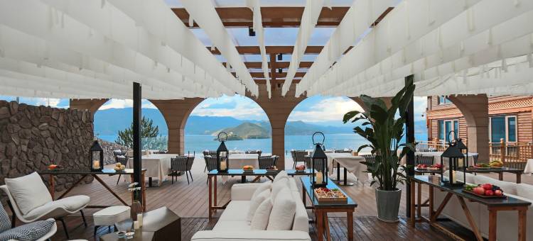 泸沽湖ARABELLA阿拉贝拉湖景庄园图片