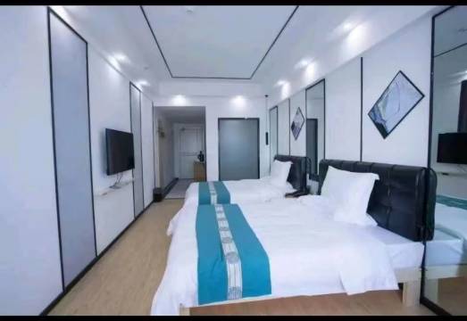 稻铺酒店(泼水广场店)