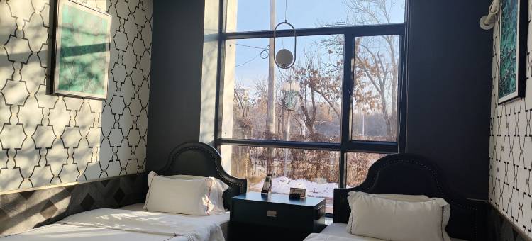 怡兰美宿酒店(塔城红楼博物馆文化广场店)图片