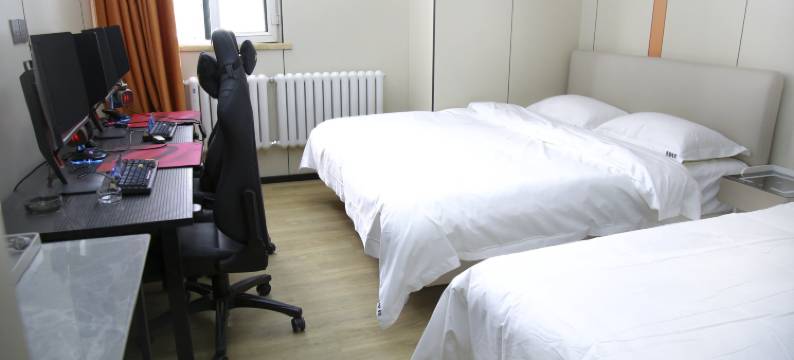 夜枫电竞酒店(哈尔滨学府凯德广场理工大学地铁站店)图片