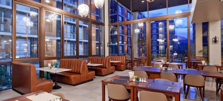 是拉差阳台庭院公寓式酒店及服务式公寓(Balcony Courtyard Sriracha Hotel & Serviced Apartments)图片