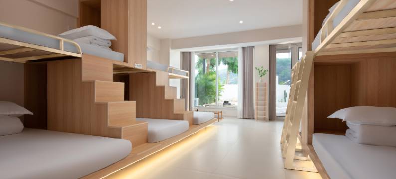 枫丹白露国际青年旅舍(告庄西双景星光夜市店)图片