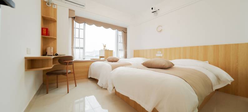 云山见民宿(张家界西站店)图片