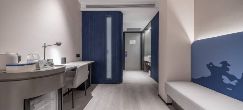 北京南站大兴机场线草桥地铁站轻居酒店图片