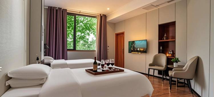 沐子里主题酒店(仪陇县高铁站店)图片