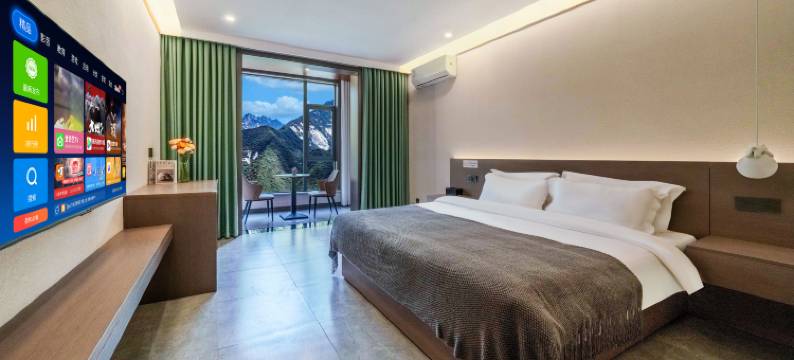 云水涧·秋雾沉山·山景美宿(华山景区游客中心店)图片