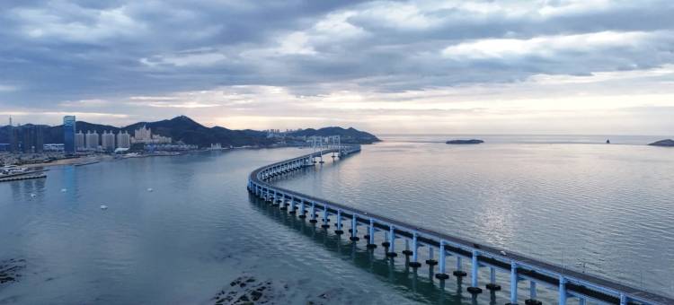 大连星海广场万科大都会LOFT高空海景公寓图片