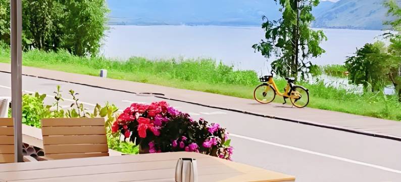 海岸云朵海景美宿图片